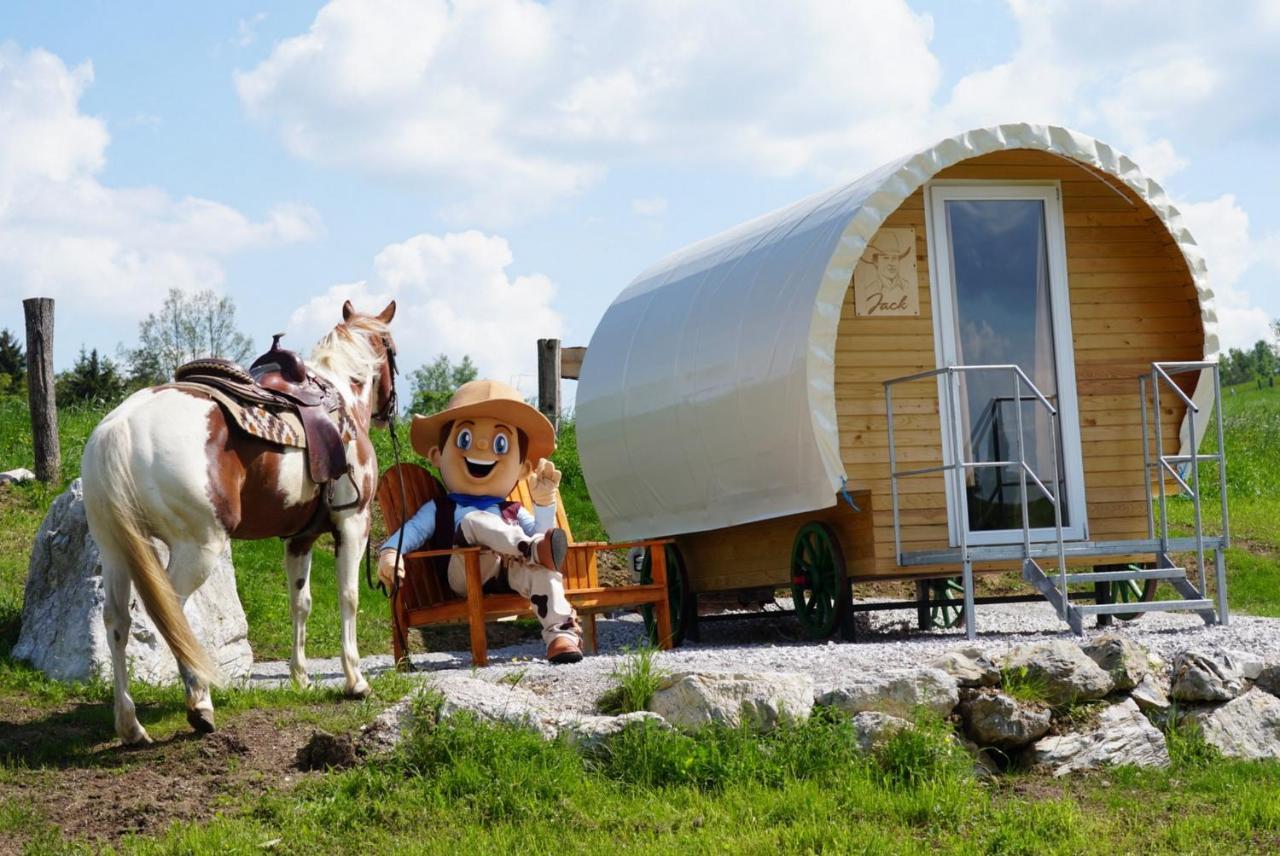 فندق Cowboy'S Land Visnja Gora المظهر الخارجي الصورة