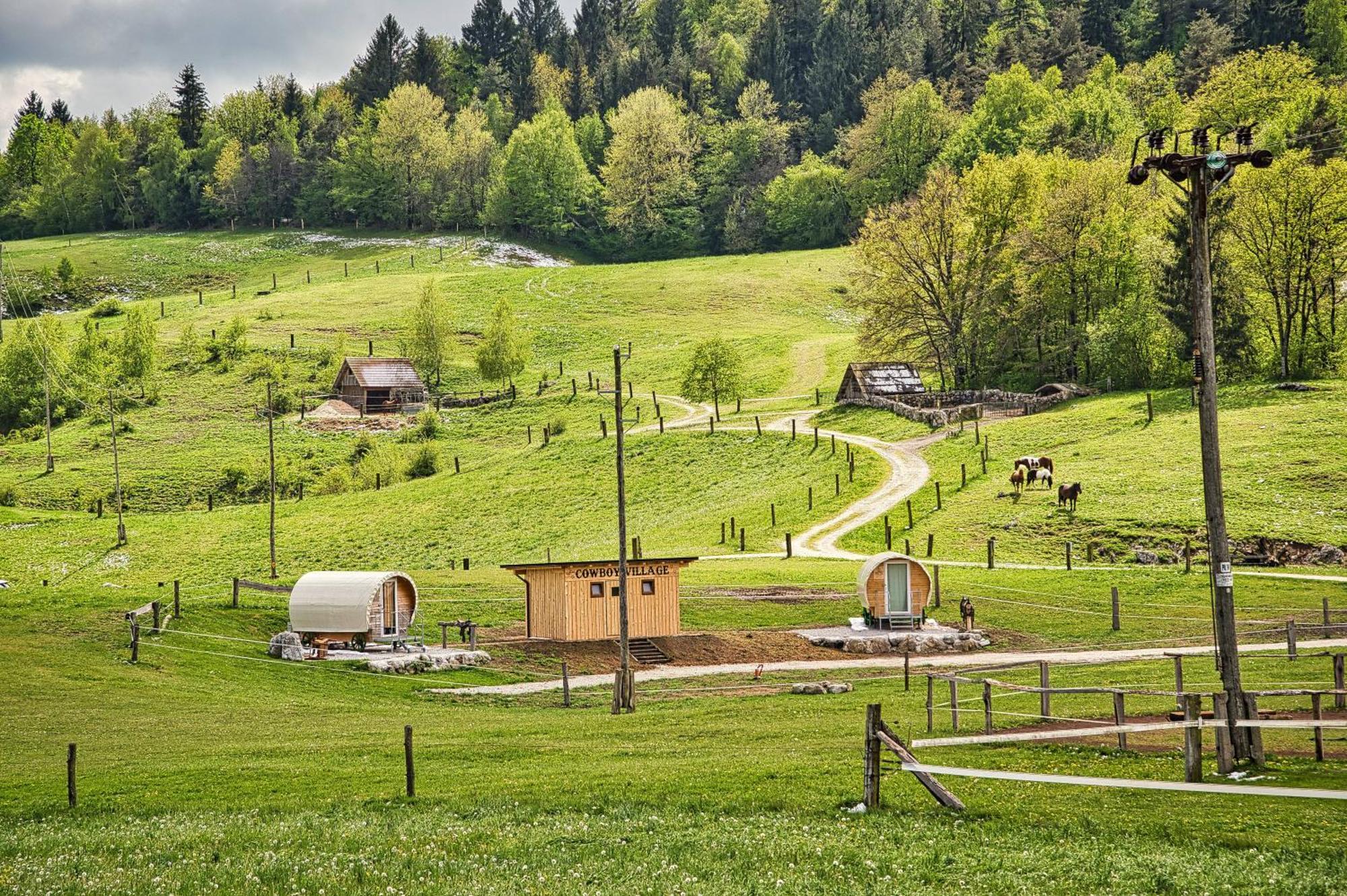 فندق Cowboy'S Land Visnja Gora المظهر الخارجي الصورة