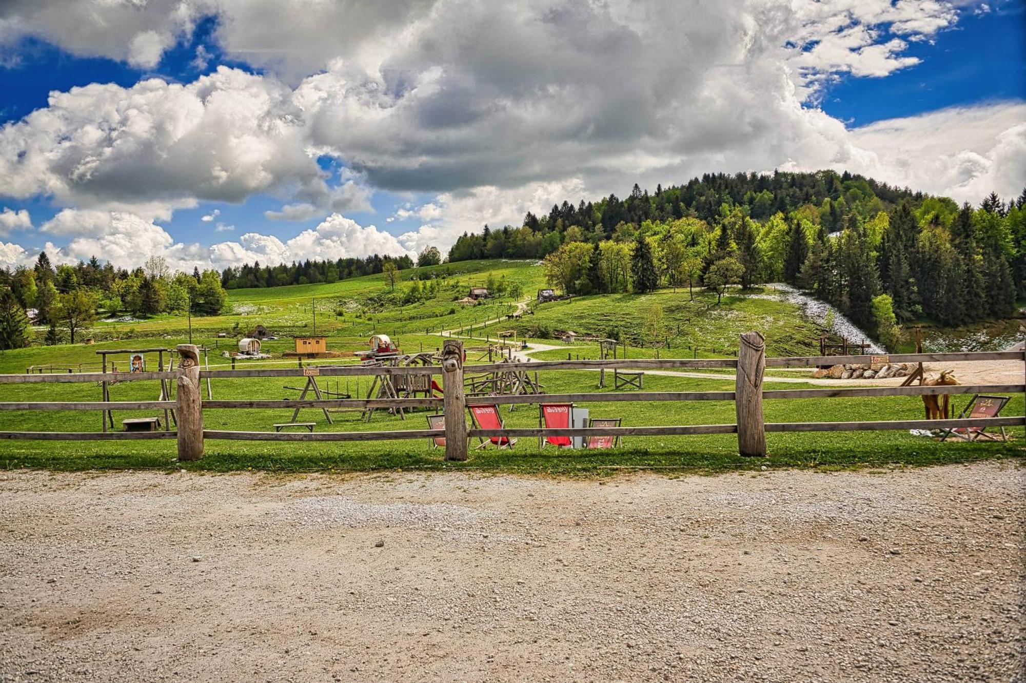فندق Cowboy'S Land Visnja Gora المظهر الخارجي الصورة